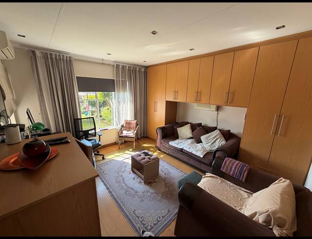 4 BEDROOM FREEHOLD FOR SALE IN DALPARK